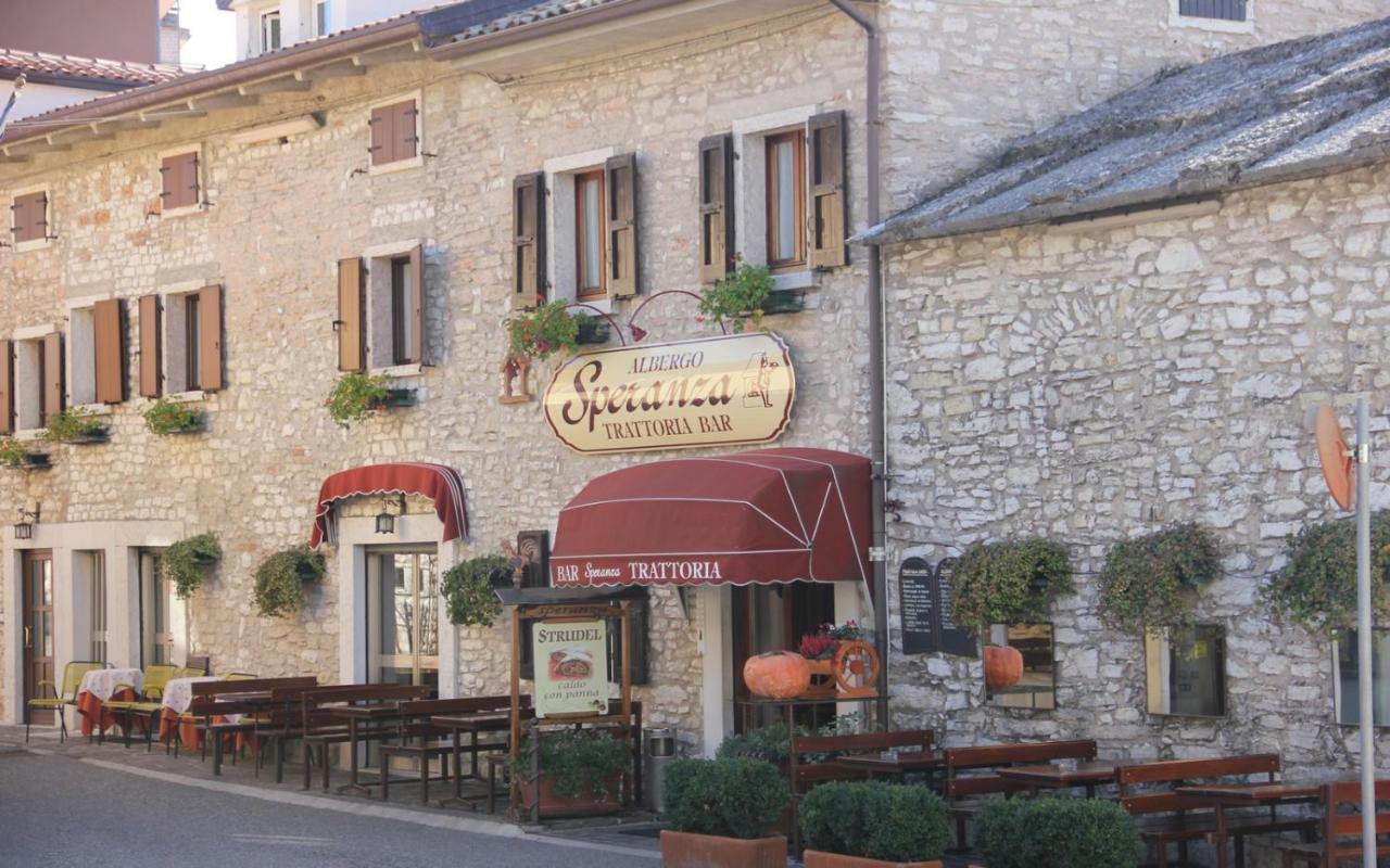 Albergo Speranza Spiazzi Di Monte Baldo Spiazzi Di Caprino Екстер'єр фото