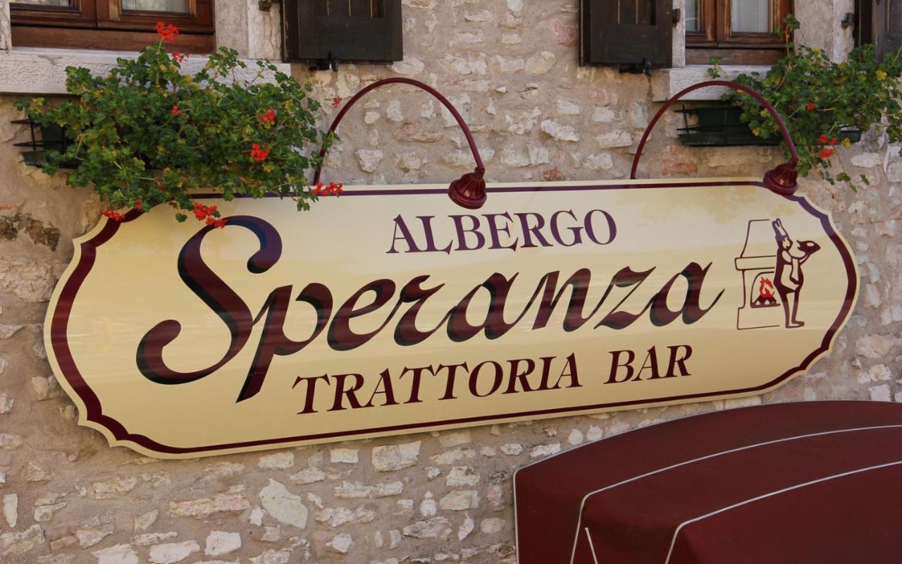 Albergo Speranza Spiazzi Di Monte Baldo Spiazzi Di Caprino Екстер'єр фото