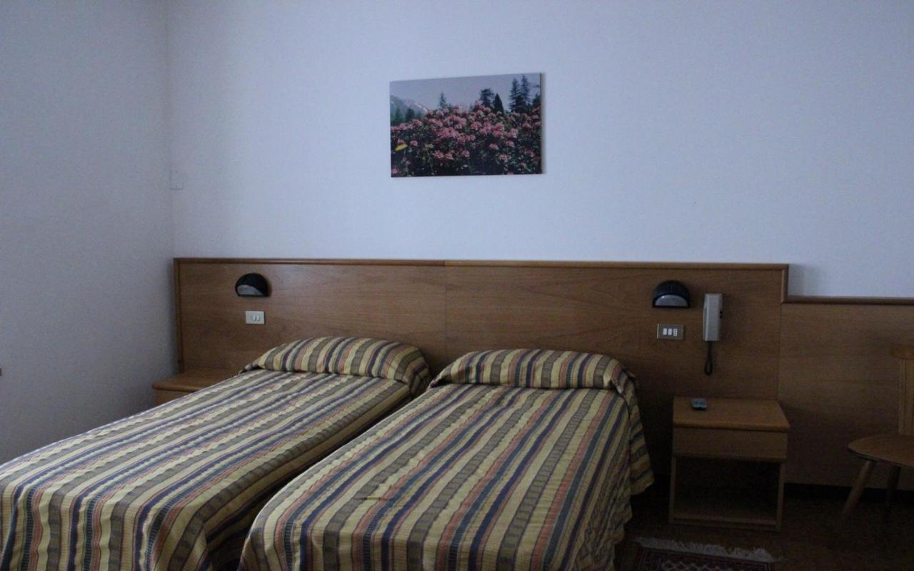 Albergo Speranza Spiazzi Di Monte Baldo Spiazzi Di Caprino Екстер'єр фото