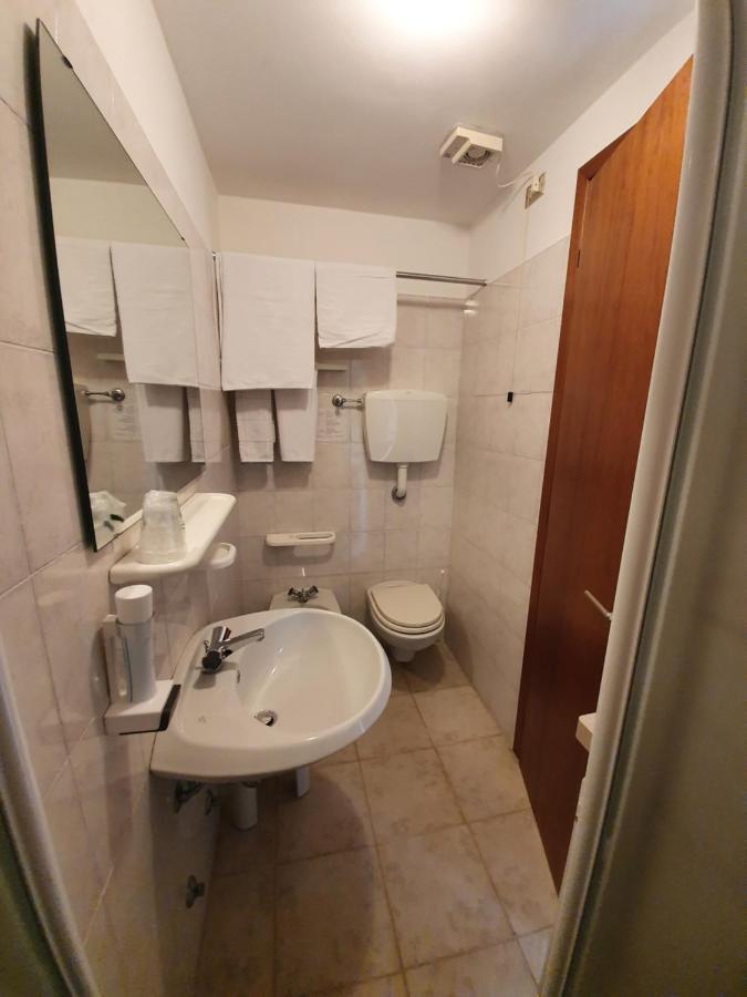 Albergo Speranza Spiazzi Di Monte Baldo Spiazzi Di Caprino Екстер'єр фото